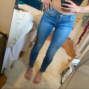 MOTHER “The Looker Zip Fray” Skinny Jean